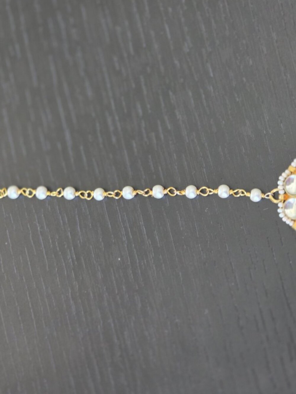 New Elegant Pearl Strand Maang Tikka Floral Cluster Ruby Hair Accessory